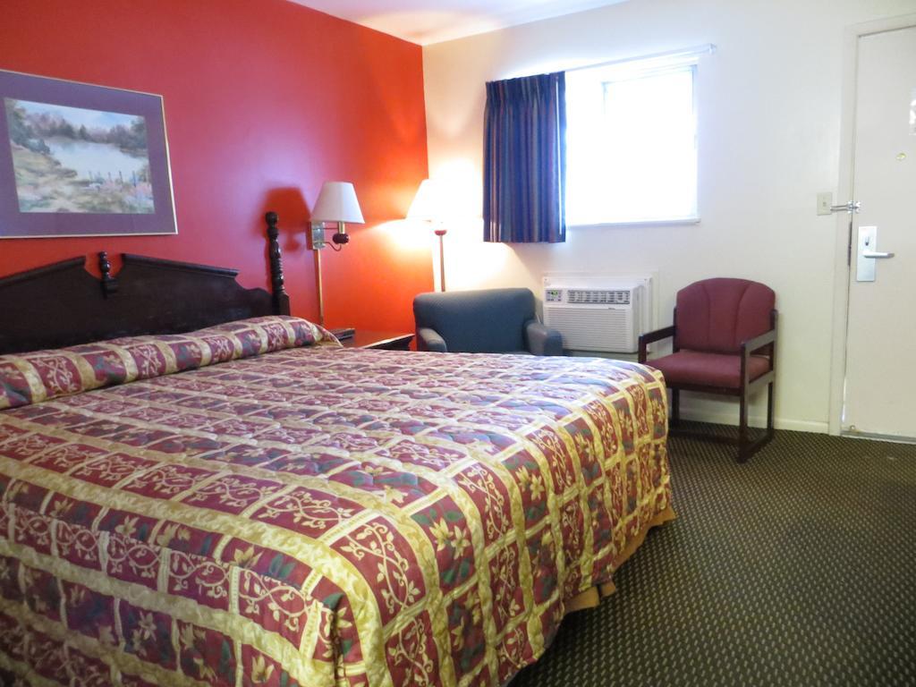 Americas Best Value Inn Arkansas City Chambre photo